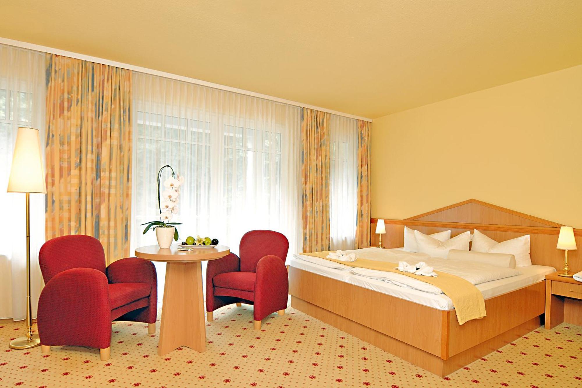 Ostseehotel Villen Im Park - Ein Rovell Hotel Heringsdorf Dış mekan fotoğraf