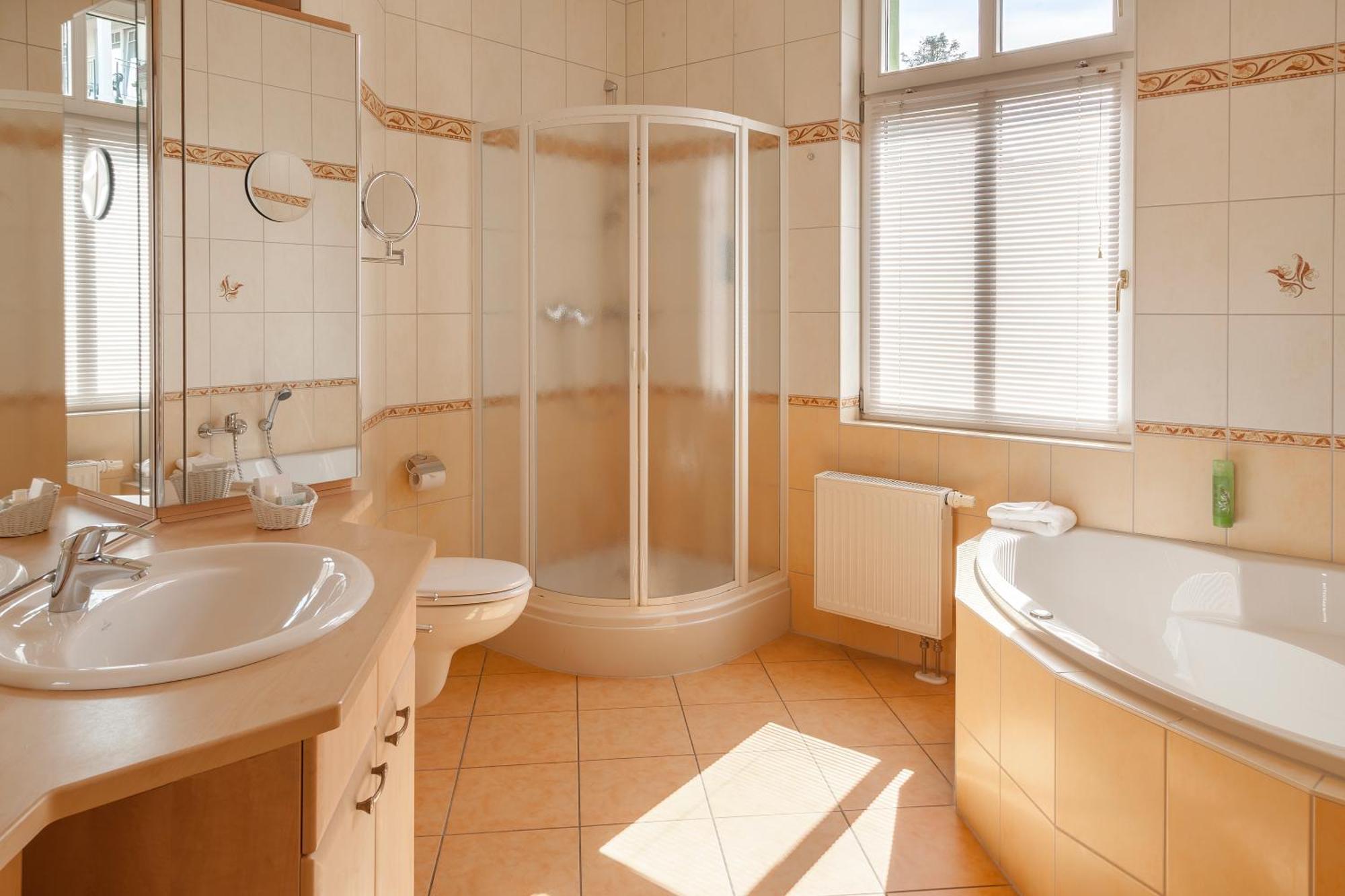 Ostseehotel Villen Im Park - Ein Rovell Hotel Heringsdorf Dış mekan fotoğraf